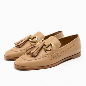 Flat loafers
